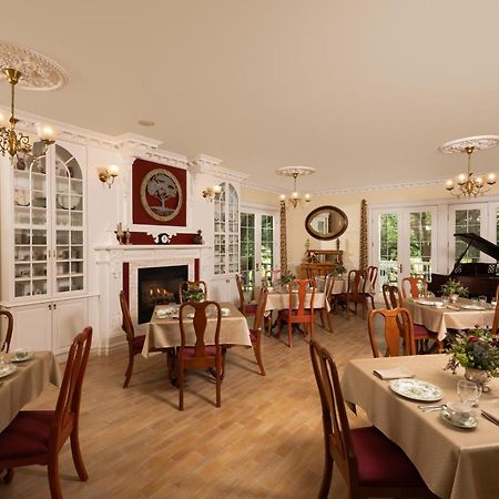 The Oakwood Inn 오코보지 외부 사진