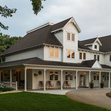 The Oakwood Inn 오코보지 외부 사진