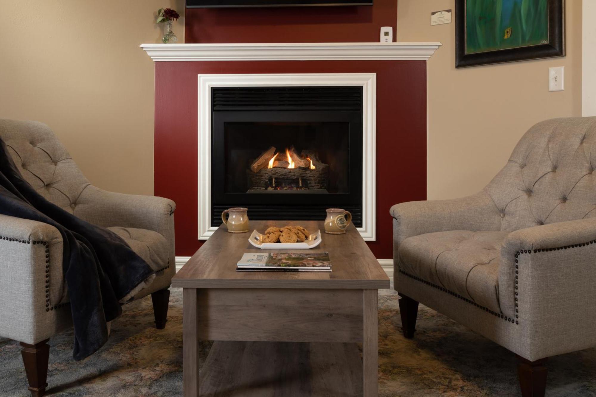 The Oakwood Inn 오코보지 외부 사진